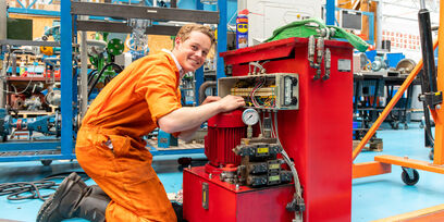Tijdens de opleiding Onderhoudstechnicus meet-en regeltechniek leer je alles over meet- en regeltechniek in de industrie.