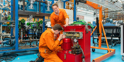 Tijdens de opleiding Onderhoudstechnicus meet-en regeltechniek leer je alles over meet- en regeltechniek in de industrie. 